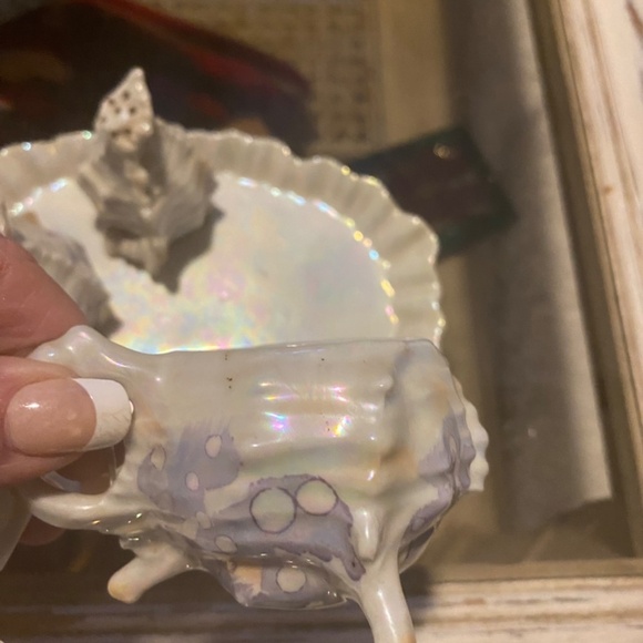 Elegant Iridescent Shell Dish Set - Picture 2 of 16